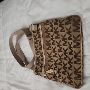 michael kors purse